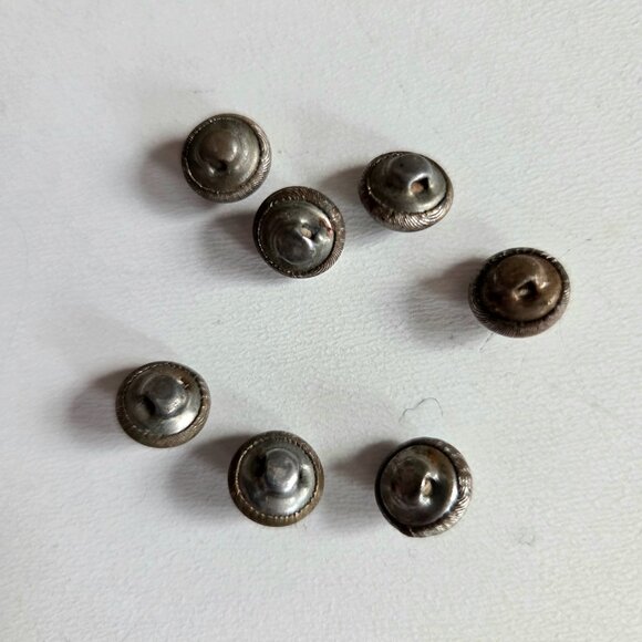 7 small vintage metal buttons with clear rhinestone. - Picture 2 of 3